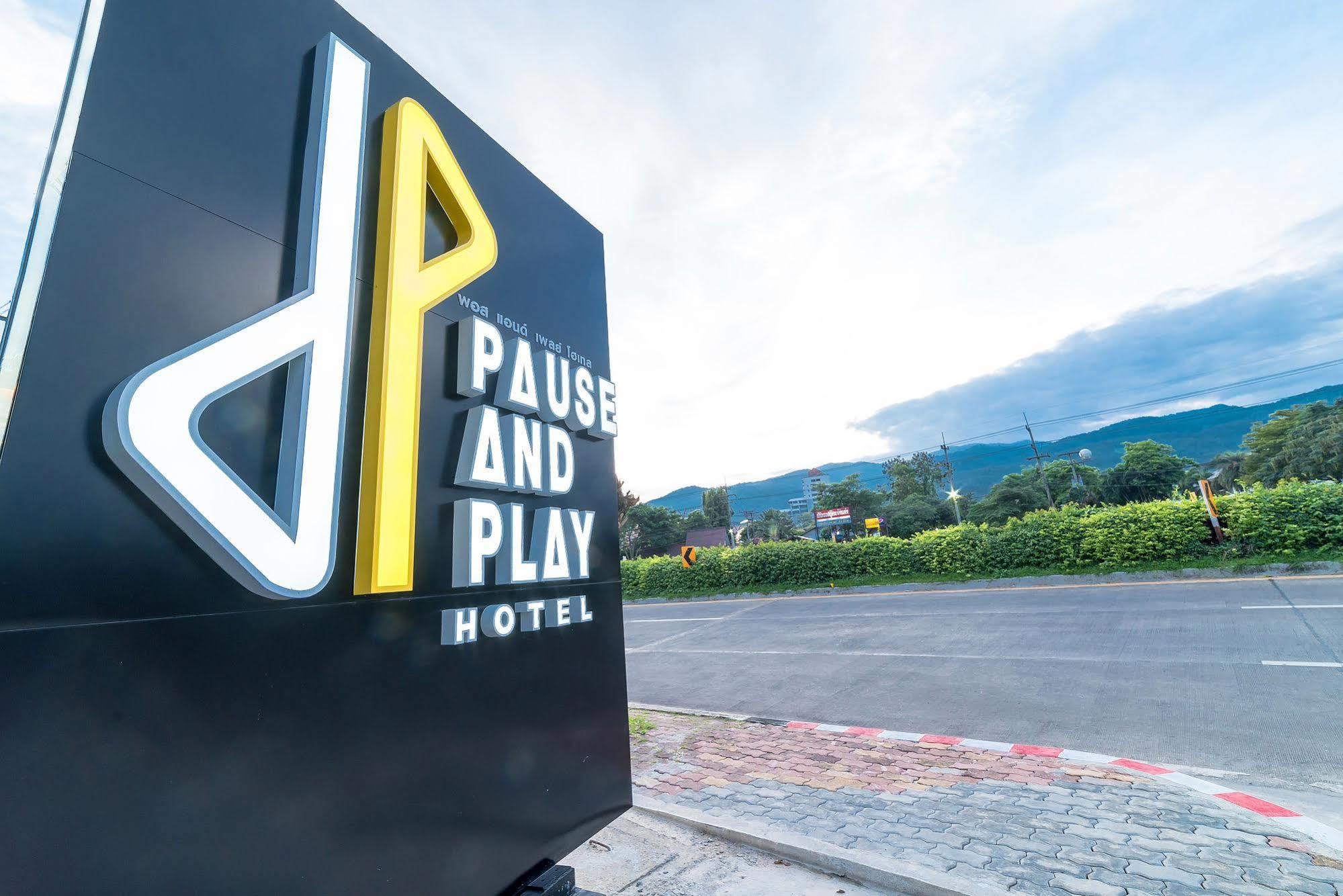 Pause And Play Hotel Чиангмай Екстериор снимка